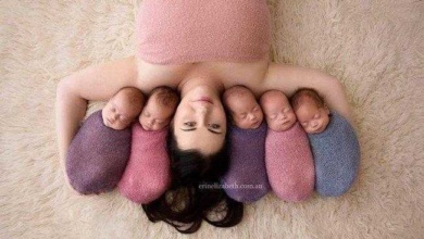 Mãe de quíntuplos faz um lindo ensaio fotográfico com seus cinco bebês