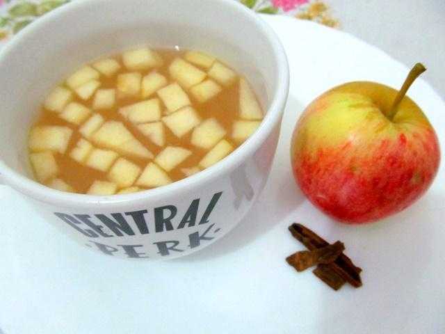 O chá de maçã e canela é uma delicia, é digestivo e acelera o metabolismo