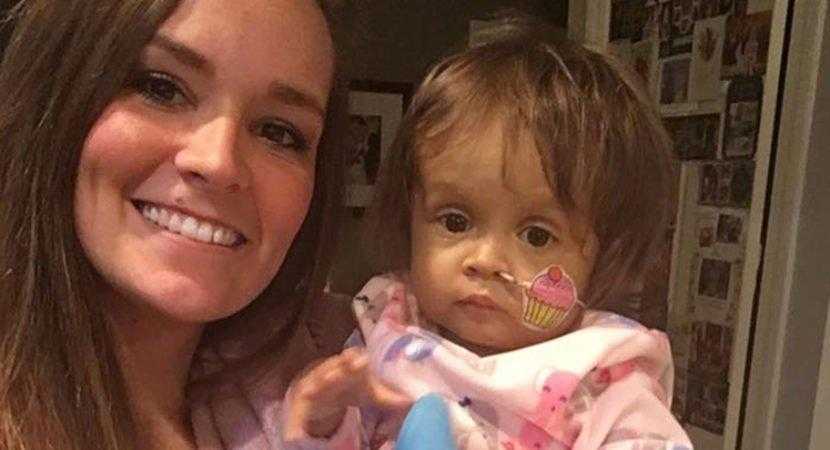 Garota de 22 anos foi contratada para cuidar desse bebê durante 3 semanas. Mas os pais jamais esperavam que ela fizesse isso