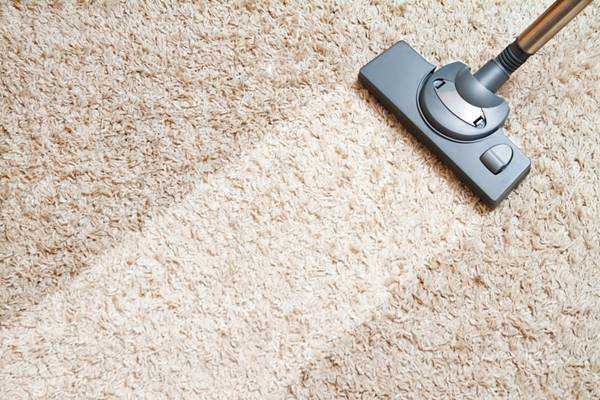 Aprenda como limpar tapete a seco