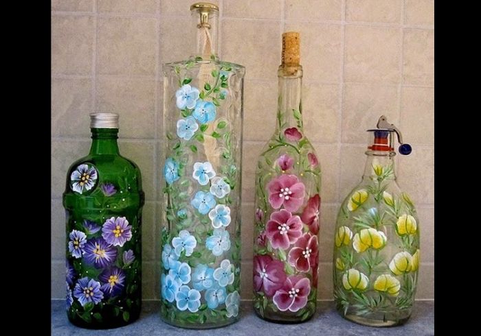 garrafa de vidro com flores