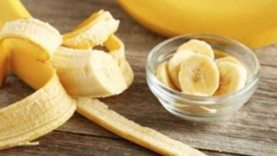 Banana e Bicarbonato De Sódio: a Mistura Simples Que Está Surpreendendo as Mulheres Porque é Capaz de Eliminar Marcas e Rugas do Rosto!