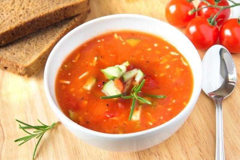 Confira os benefícios da sopa crua de tomate s