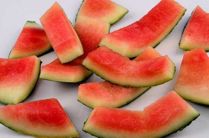 5 Benefícios da casca da melancia para a saúde