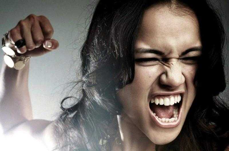 Estudo revela que as mulheres mais bravas têm um QI mais alto.