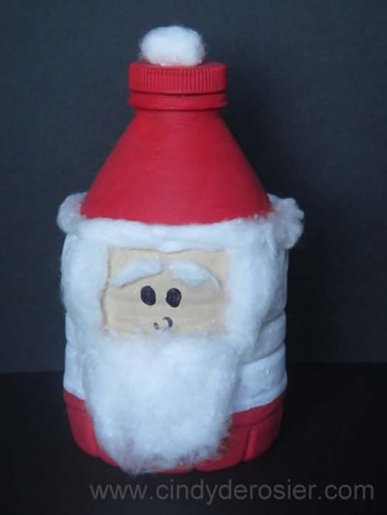 Papai Noel de enfeite com garrafa PET