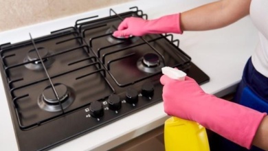 Como limpar as grades do fogão?