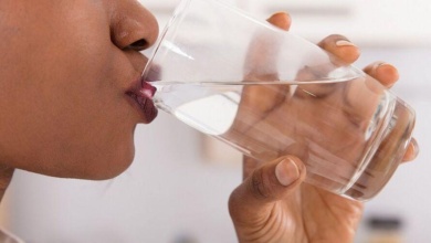 6 Sinais de que você está bebendo pouca água