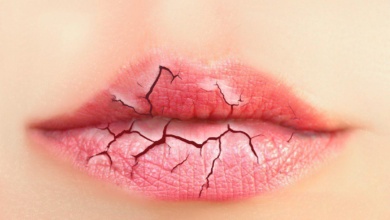 4 Dicas de como passar batom em lábios ressecados e evitar o craquelado as