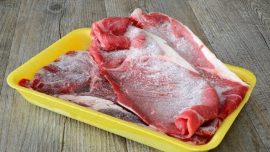 Como descongelar carne em tempo recorde e de forma segura para a saúde