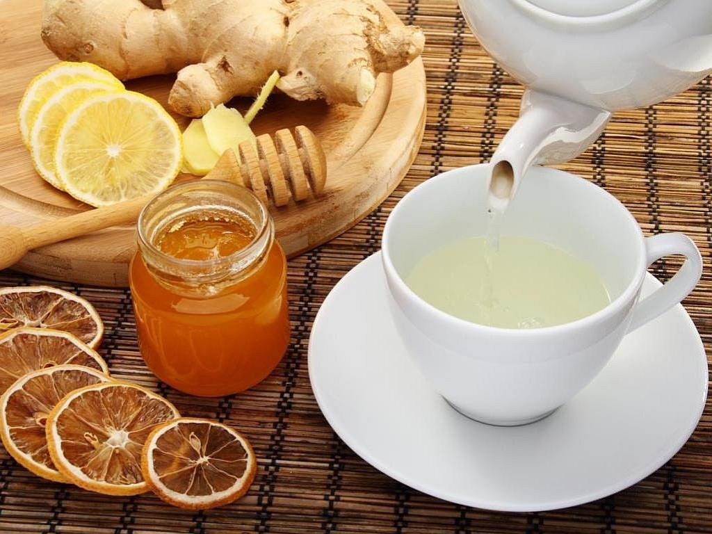Chá de mel com limão para ajudar a eliminar bronquite (e como fazer)