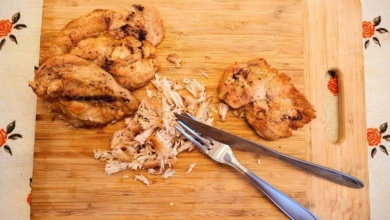 Existem várias receitas diferentes que podem ser feitas com frango desfiado