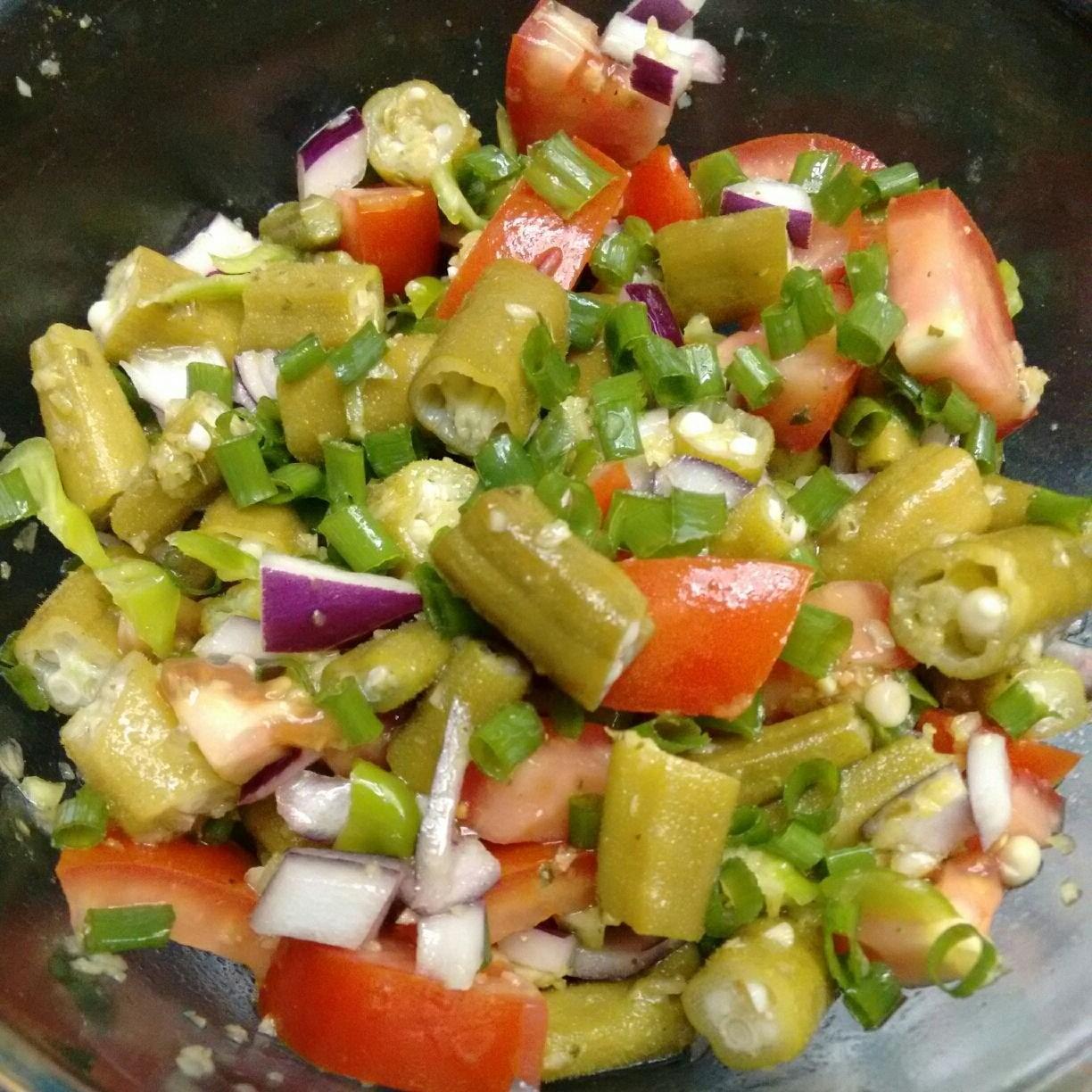 salada de quiabo verde deliciosa e bem nutritiva