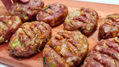 Bolinho de carne assado delicioso saudável e perfeito para a refeição de toda a família