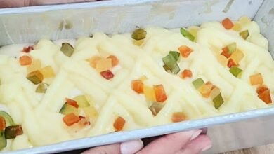 Bolo caseirinho de frutas cristalizadas com creme delicioso e muito fácil de preparar