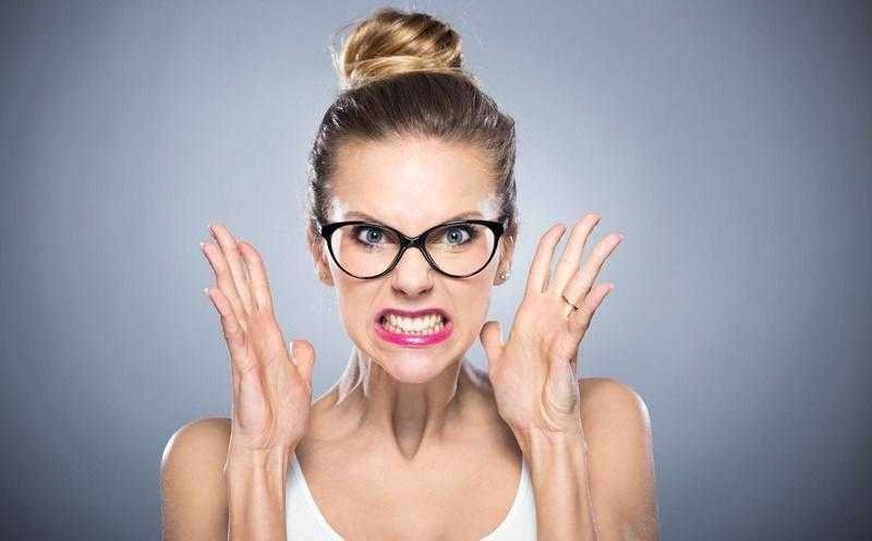 30 coisas que as mulheres querem quando estão de TPM d