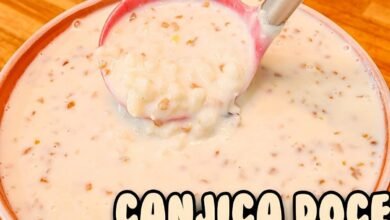 Canjica doce e cremosa com amendoim perfeita para sua festa junina