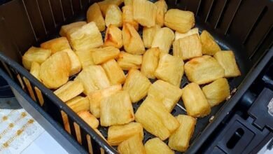 Mandioca frita simples na AirFryer: Receita saudável e não suja o fogão!