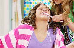 1749178588 891 10 Coisas nojentas que toda mulher faz em segredo mulher-no-9