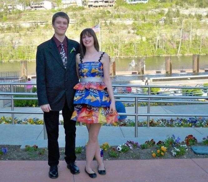24 dos piores vestidos e roupas de festa