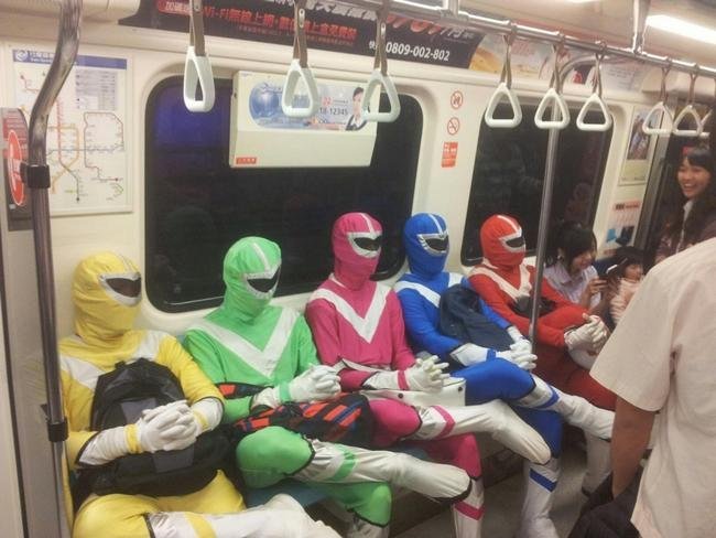 Metro-Bizarro-5