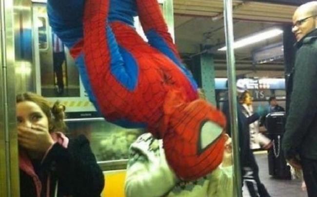 Metro-Bizarro-9