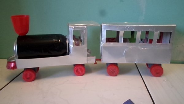 trem de caixa de leite
