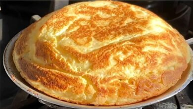pao de amido de milho na frigideira