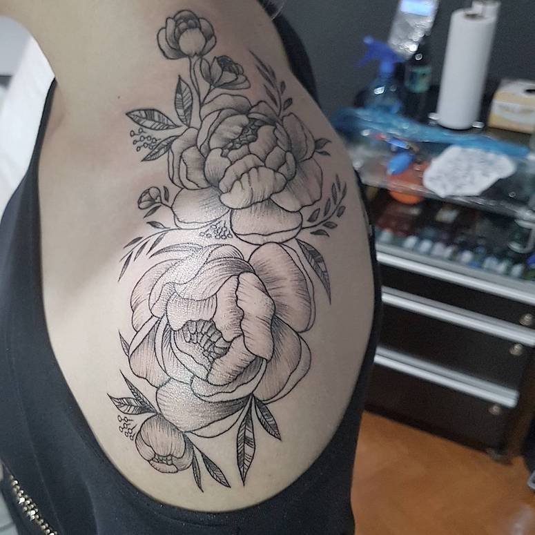 100 imagens de tatuagens femininas no ombro para te inspirar