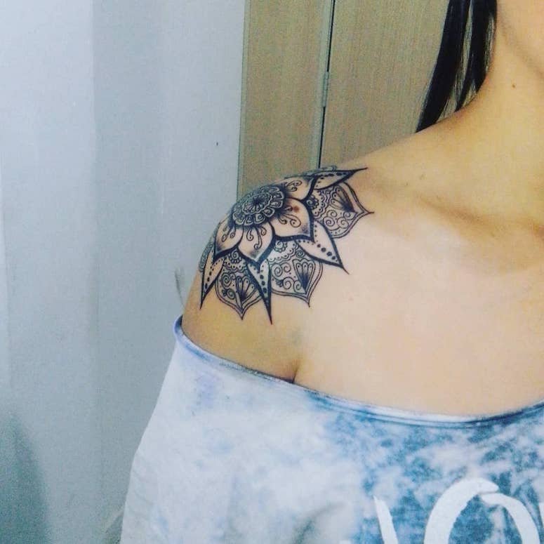 100 imagens de tatuagens femininas no ombro para te inspirar