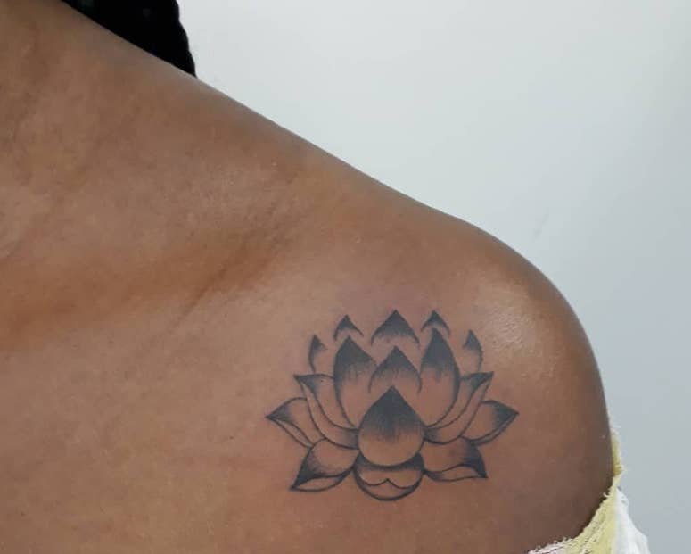 100 imagens de tatuagens femininas no ombro para te inspirar