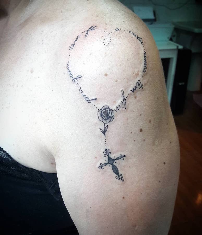 100 imagens de tatuagens femininas no ombro para te inspirar