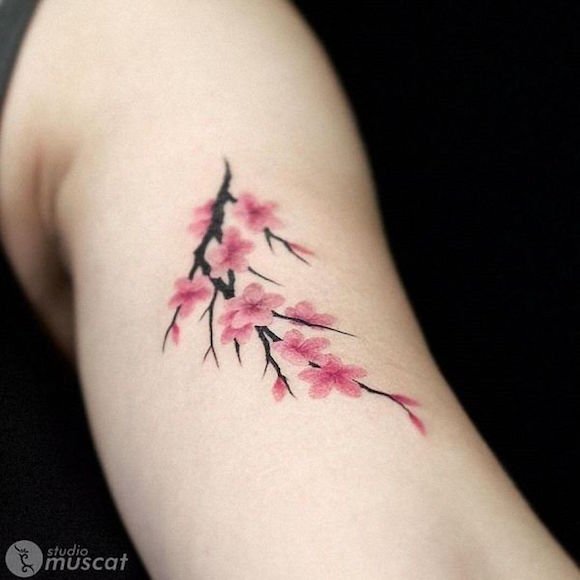 1749788275 443 Modelos de tatuagens de flores delicadas e femininas tatuagem de flores 5