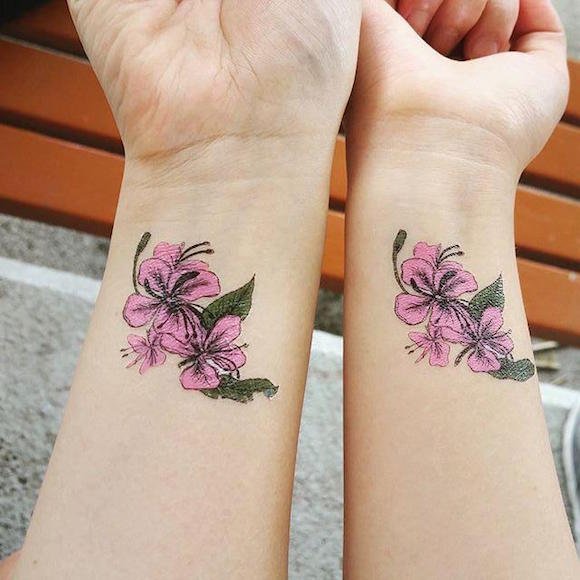 1749788275 495 Modelos de tatuagens de flores delicadas e femininas tataugem flores 18