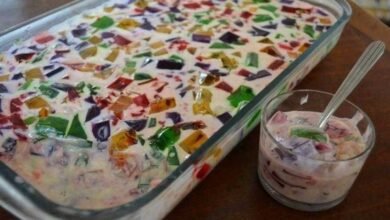 Gelatina Colorida Com Creme De Leite