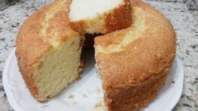 Bolo de iogurte rápido e fácil