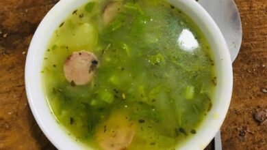Caldo verde com linguiça