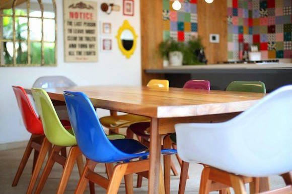 1749938643 882 Cadeiras coloridas na decoracao Bau das DICAS cadeira colorida 3
