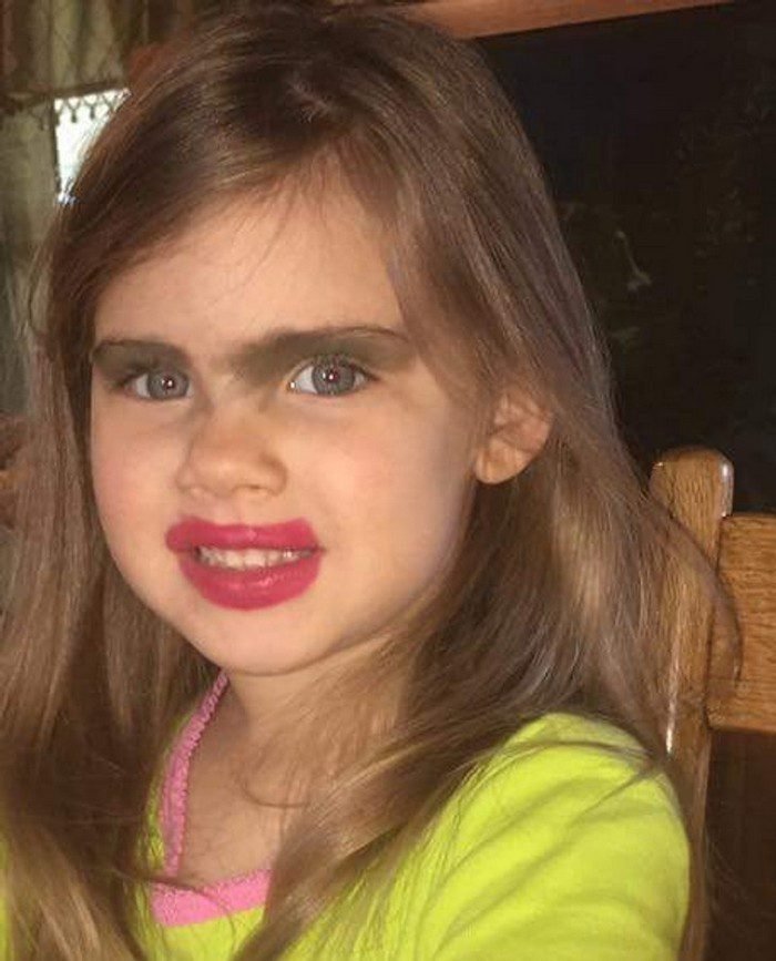 32 Garotas que só queriam ficar mais bonitas, mas alguma coisa deu MUITO errado