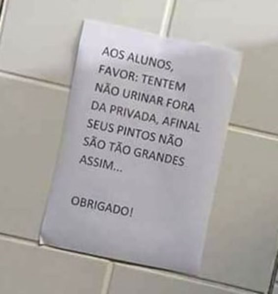 1750669450 727 17 avisos que voce so poderia ver em banheiros brasileiros