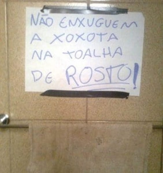 1750669465 493 17 avisos que voce so poderia ver em banheiros brasileiros