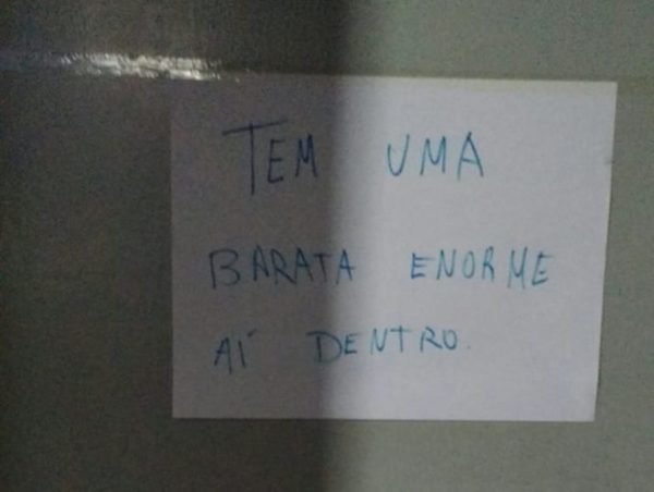 1750669466 547 17 avisos que voce so poderia ver em banheiros brasileiros