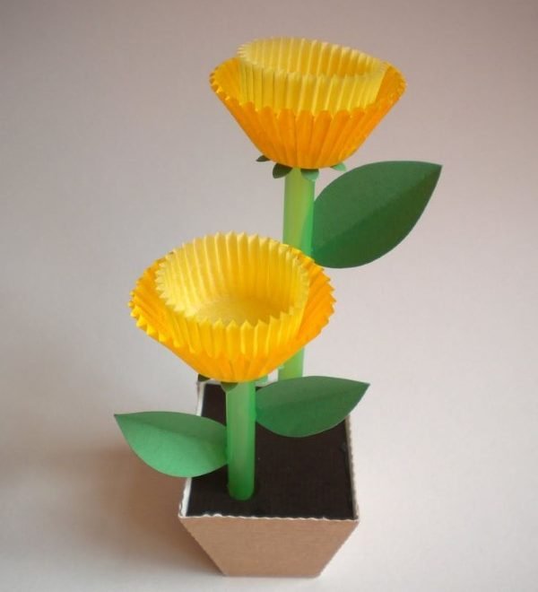 flor reciclada forminhas flor com forminhas reciclada