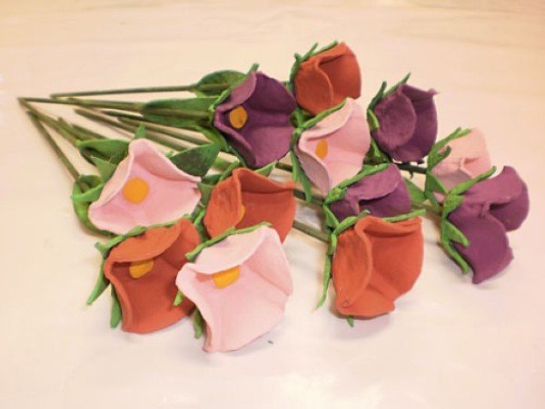 artesanato com caixa de ovo flor flores com caixa de ovo (Custom)