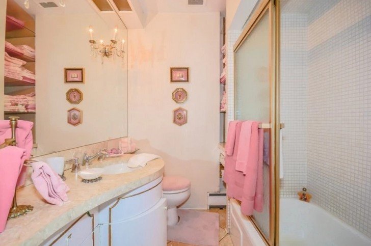 14667 11 - Uma senhora de 96 anos quer vender sua casa. O corretor não acredita no que encontrou dentro
