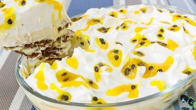 Pavê nuvem de maracujá com cobertura de merengue perfeito para a sobremesa de toda a família