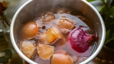 cha de casca de cebola