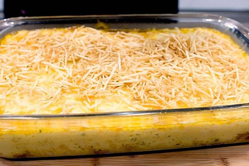 Frango gratinado com creme de milho um perfeito almoço de domingo para você e sua família