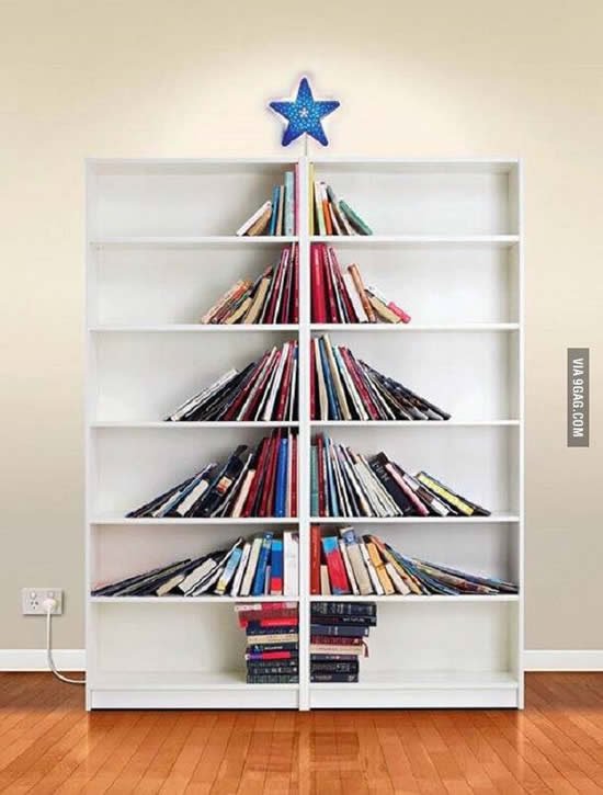 1751009897 78 ideias de arvores de natal criativas Árvore de Natal com livros