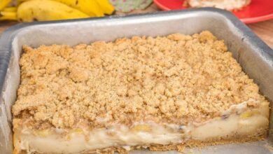 cuca de banana com farofa a